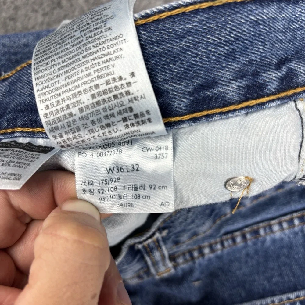 Levi's 505 Jeans Men's 36x32 Regular Fit Straight Leg‎ Blue Denim Medium Wash